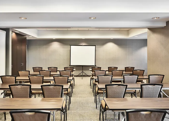 Springhill Phoenix Airport 3*