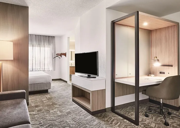 Springhill Phoenix Airport 3*